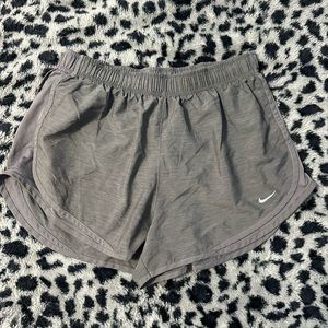 Gray Nike shorts 🩶